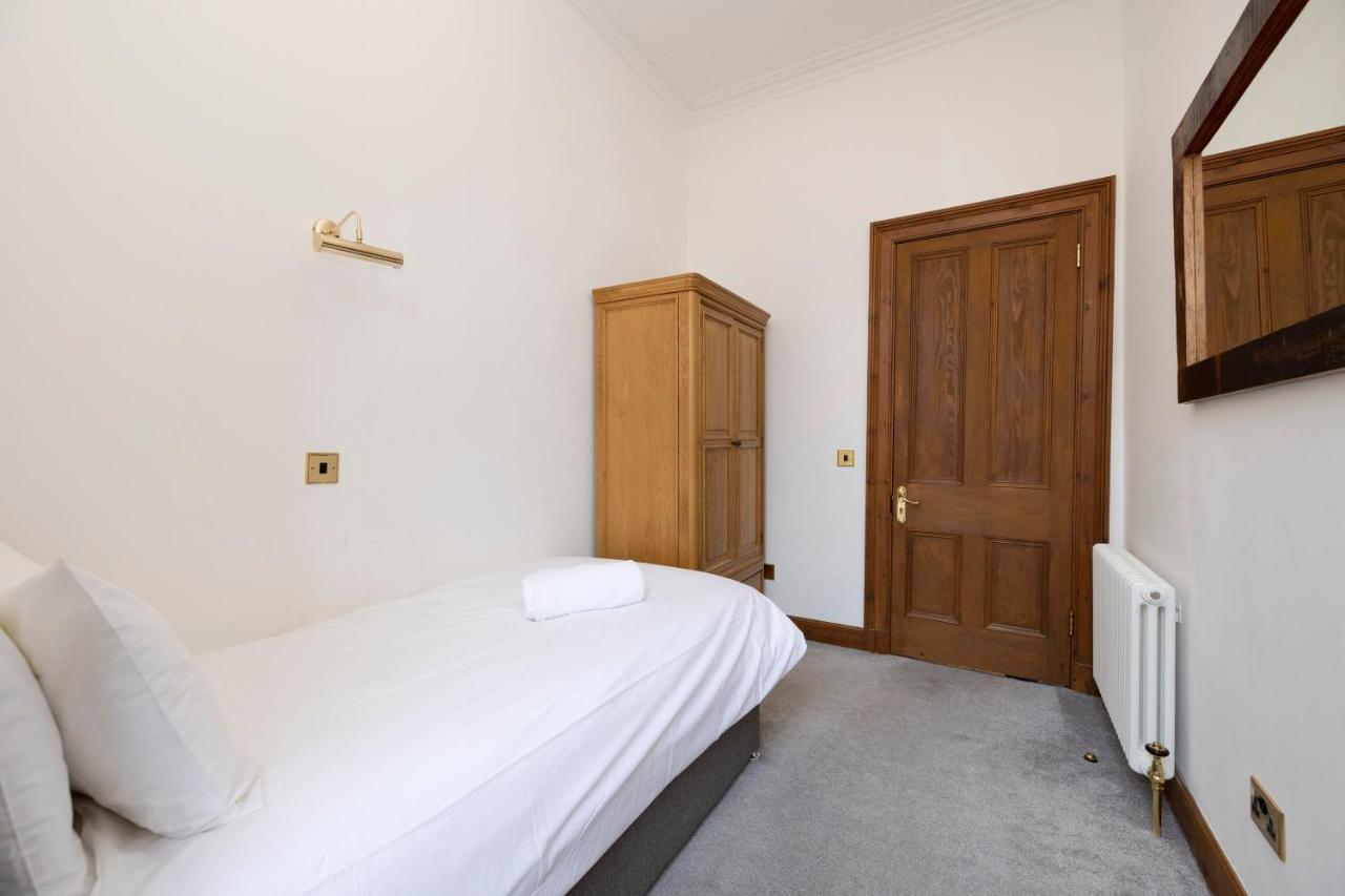 אדינבורו Joivy Spacious Home Near The Meadows מראה חיצוני תמונה